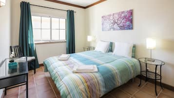 House | 2 bedrooms, iron/ironing board