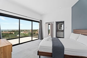 7 bedrooms, iron/ironing board, WiFi, bed sheets
