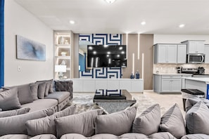 TV, fireplace