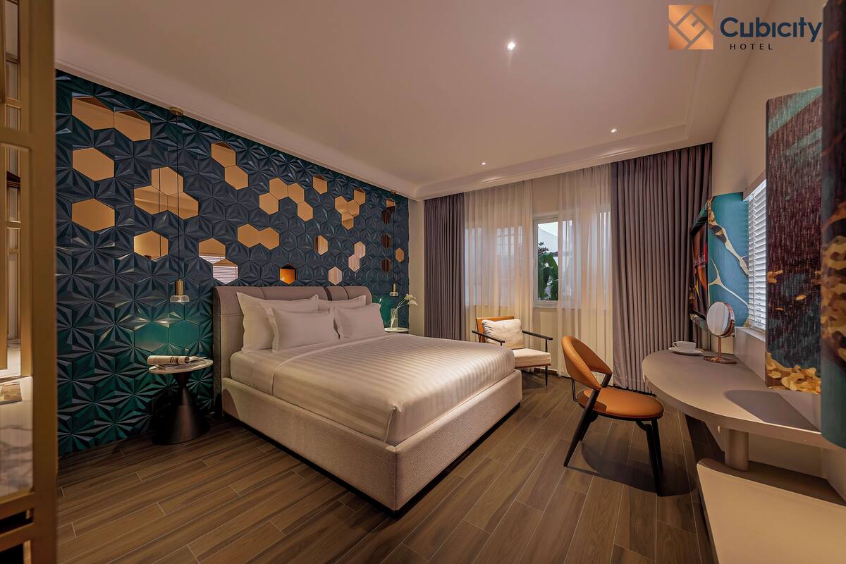 Deluxe Room | Egyptian cotton sheets, premium bedding, down comforters