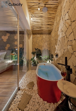 Executive Room | Egyptian cotton sheets, premium bedding, down comforters