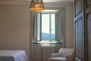 5 chambres, fer et planche à repasser, draps fournis