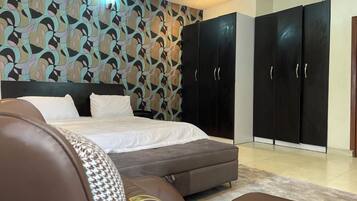 House, 4 Bedrooms, Smoking, Balcony | 4 bedrooms