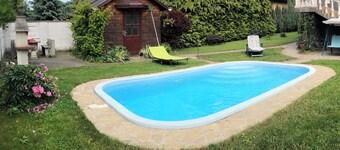 Spacious apartment with pool, panoramic view, garden