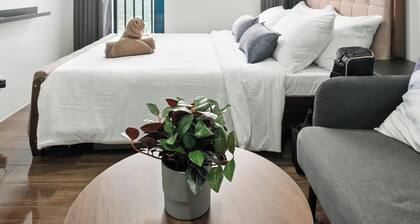 Room-sleek Studio With City Views on the