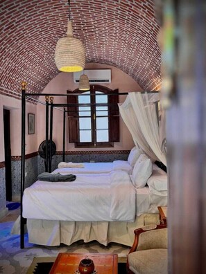 Junior Villa, Balcony, Garden View | Free minibar items, free WiFi, bed sheets - Eljuneina Villas (Luxor)