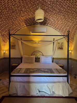Luxury Villa, 1 King Bed, Kitchen, Garden View | Free minibar items, free WiFi, bed sheets - Eljuneina Villas (Luxor)