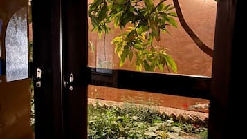 Villa Comfort, 1 letto king, piscina privata, vista giardino | Minibar (con alcuni snack e alcune bevande gratis), Wi-Fi gratuito