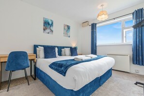 2 chambres, fer et planche à repasser, Wi-Fi, draps fournis