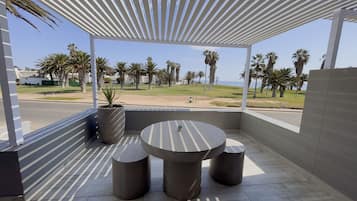 Panoramic Double Room, 1 Katil Raja (King), Private Bathroom, Ocean View | Teres/patio