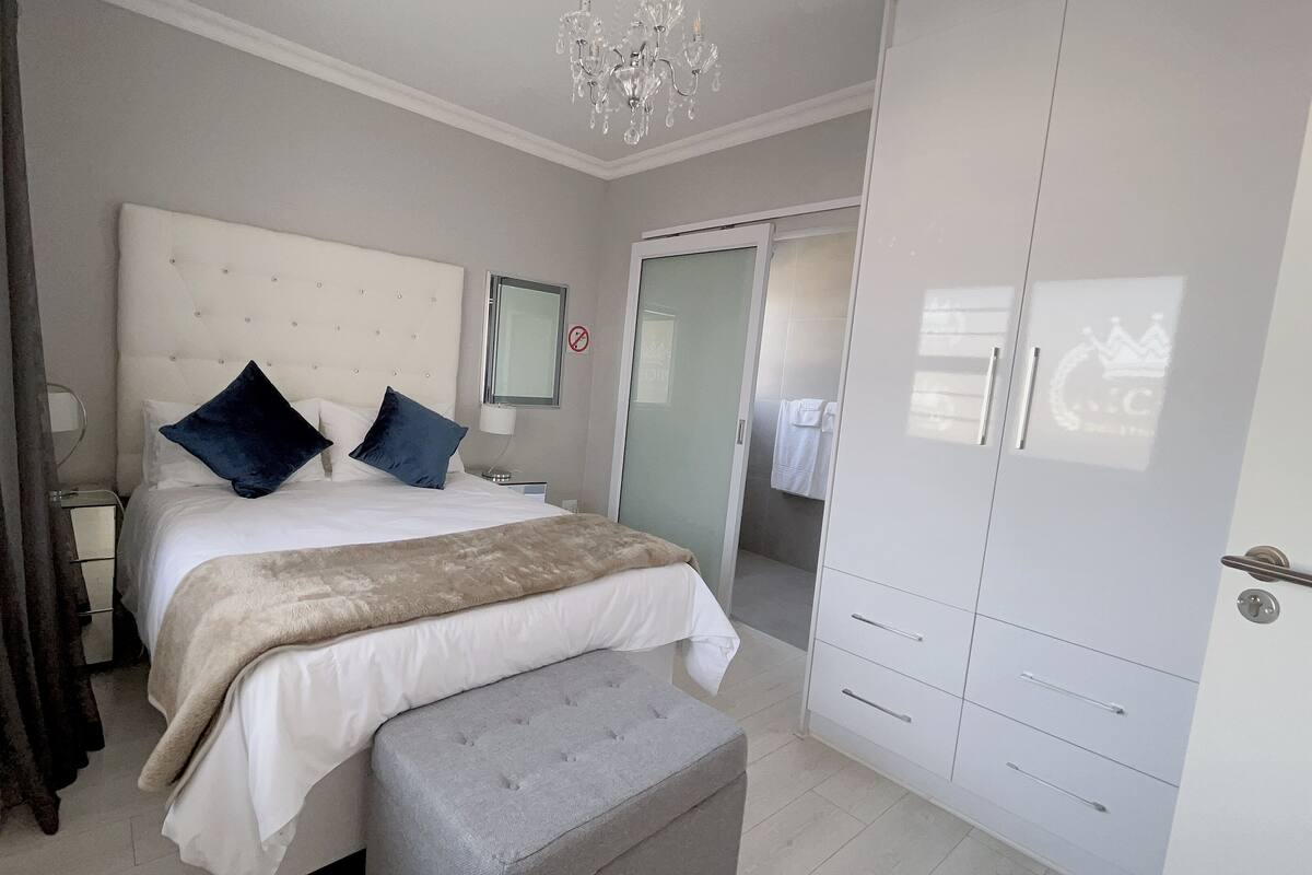 Habitación doble económica | Escritorio, espacio para trabajar con laptop y wifi gratis