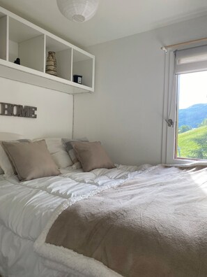 1 bedroom, desk, WiFi, bed sheets - Cosy apartment for 4 people La Plagne Montalbert - View of the slopes (Aime-la-Plagne)