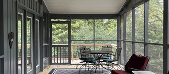 Hideaway on the lake; large mid-century stone ranch in a park-like setting
