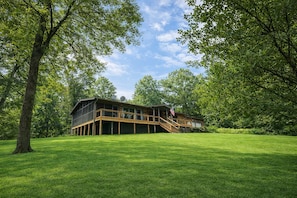 المنشأة من الخارج