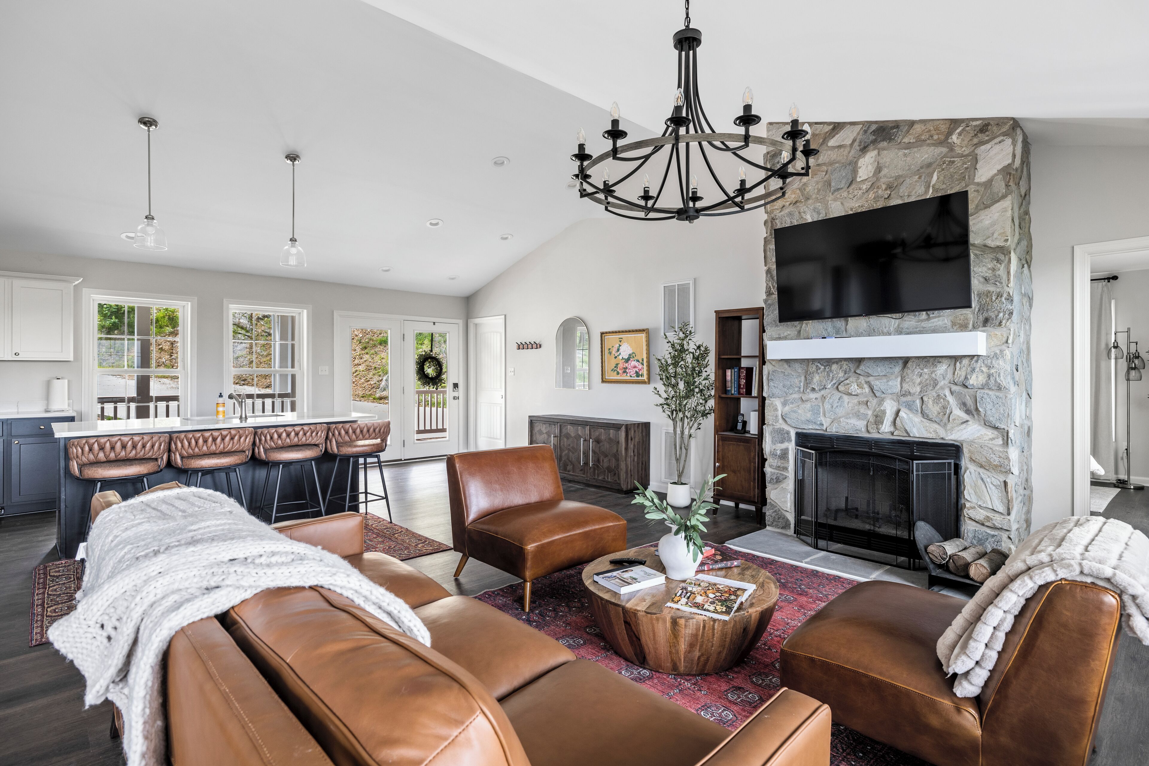 Télévision, cheminée