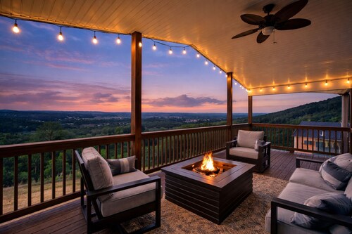 Mountain Cabin • Views • Hot Tub • 5 Beds  • Skyline Drive