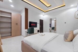 1 bedroom, iron/ironing board, WiFi, bed sheets