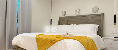 2 habitaciones, tabla de planchar con plancha, wifi y ropa de cama