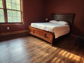 9 bedrooms, iron/ironing board, WiFi, bed sheets