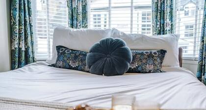 Rufloreo Flats 2 beds Buxton central