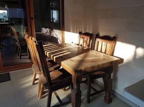Outdoor dining