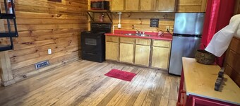 Lazy Lane Cabins - Fisherman's Dream