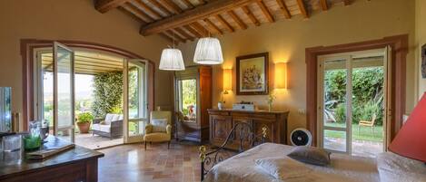 5 Schlafzimmer, Bügeleisen/Bügelbrett, kostenloses WLAN, Bettwäsche