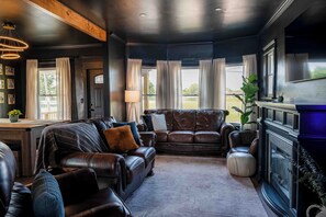 TV connectée, cheminée, table de tennis de table