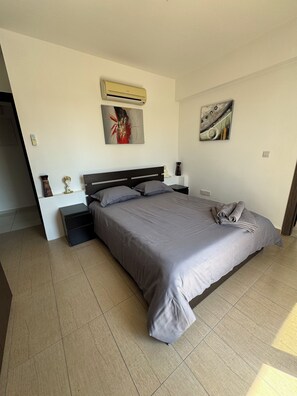 1 chambre, fer et planche Ă repasser, Wi-Fi, draps fournis