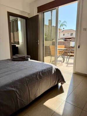 1 chambre, fer et planche Ă repasser, Wi-Fi, draps fournis