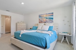 3 bedrooms, iron/ironing board, WiFi, bed sheets - Charming 3-bedroom townhome with AC and great ammenities in fabulous Davenport (Davenport)