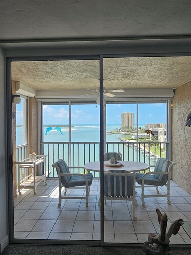 Amazing Gulf Views 2 Bedroom Condo Marco Island