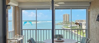 Amazing Gulf Views 2 Bedroom Condo Marco Island