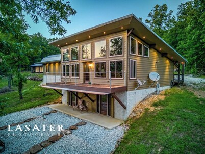 Mount Judea Scenic Solitude - A Modern and Private Luxury Escape