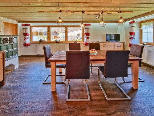 Wohnung in Oberbayern mit Ofen und Terrasse