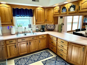 Microwave, oven, stovetop, coffee/tea maker
