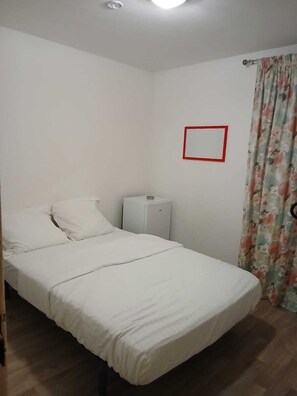 1 dormitori, wifi i roba de llit