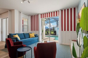 Smart TV - NEW Avatar Inside Out Pool & StoreyLake Resort (Kissimmee)