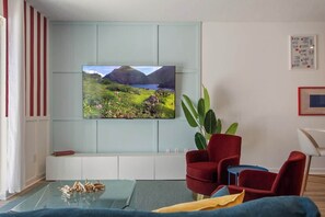 Smart TV, video games