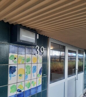 تفاصيل الفندق من الخارج