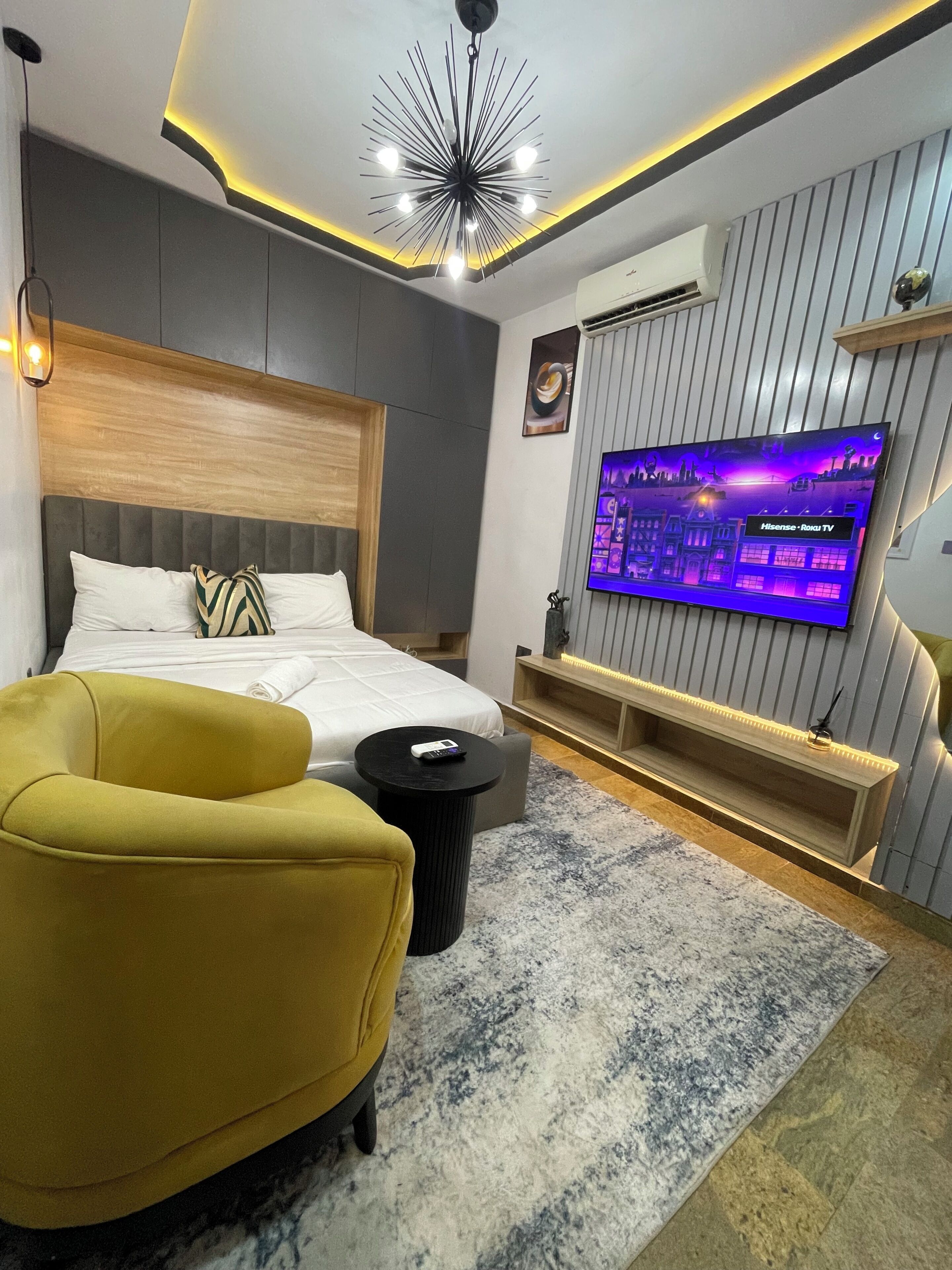 1 slaapkamer, een strijkplank/strijkijzer, wifi, beddengoed