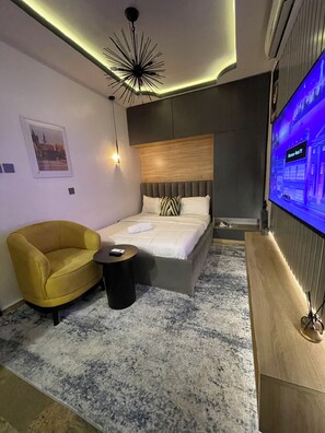 1 chambre, fer et planche à repasser, Wi-Fi, draps fournis