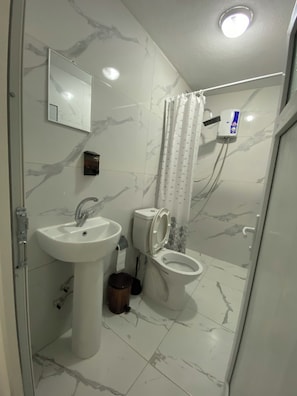 Shower, towels, shampoo, toilet paper - Kapuzbasi Doga Kent (Yahyali)