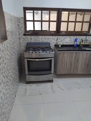 Micro-ondas, fogão, cooktop