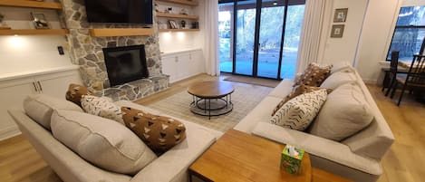 Smart TV, fireplace, video games