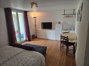 Fer et planche à repasser, Wi-Fi, draps fournis