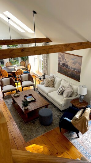 Smart TV, fireplace, books