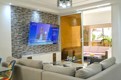 Ajjana Palace: Gym, Rooftop, Massage Room