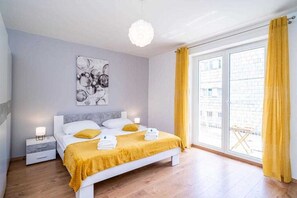 2 bedrooms, free WiFi, bed sheets