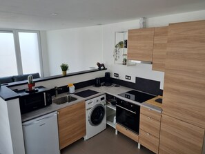 Mikrovågsugn, ugn och spishäll